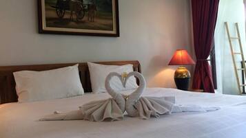 Superior Room, 1 King Bed | In-room safe, desk, blackout curtains, free WiFi