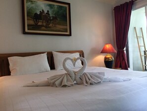 In-room safe, desk, blackout curtains, free WiFi - Chada Thai House (Pattaya)
