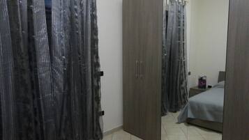 Camera con letto matrimoniale o 2 letti singoli | Servizio della camera