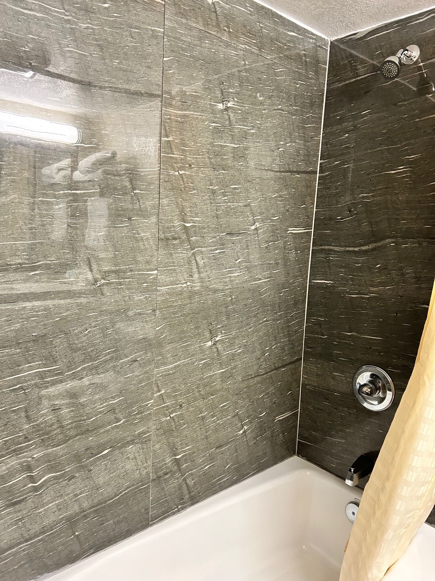 Dobbeltrom, 2 dobbeltsenger | Bad | Hårføner og håndklær