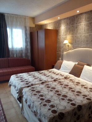 Caja de seguridad en la habitación y internet por cable gratis