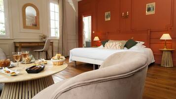 Dobbeltværelse (Louis XVI) | Strygejern/strygebræt, gratis Wi-Fi, sengetøj