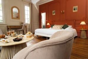 Double Room (Louis XVI) | Iron/ironing board, free WiFi, bed sheets