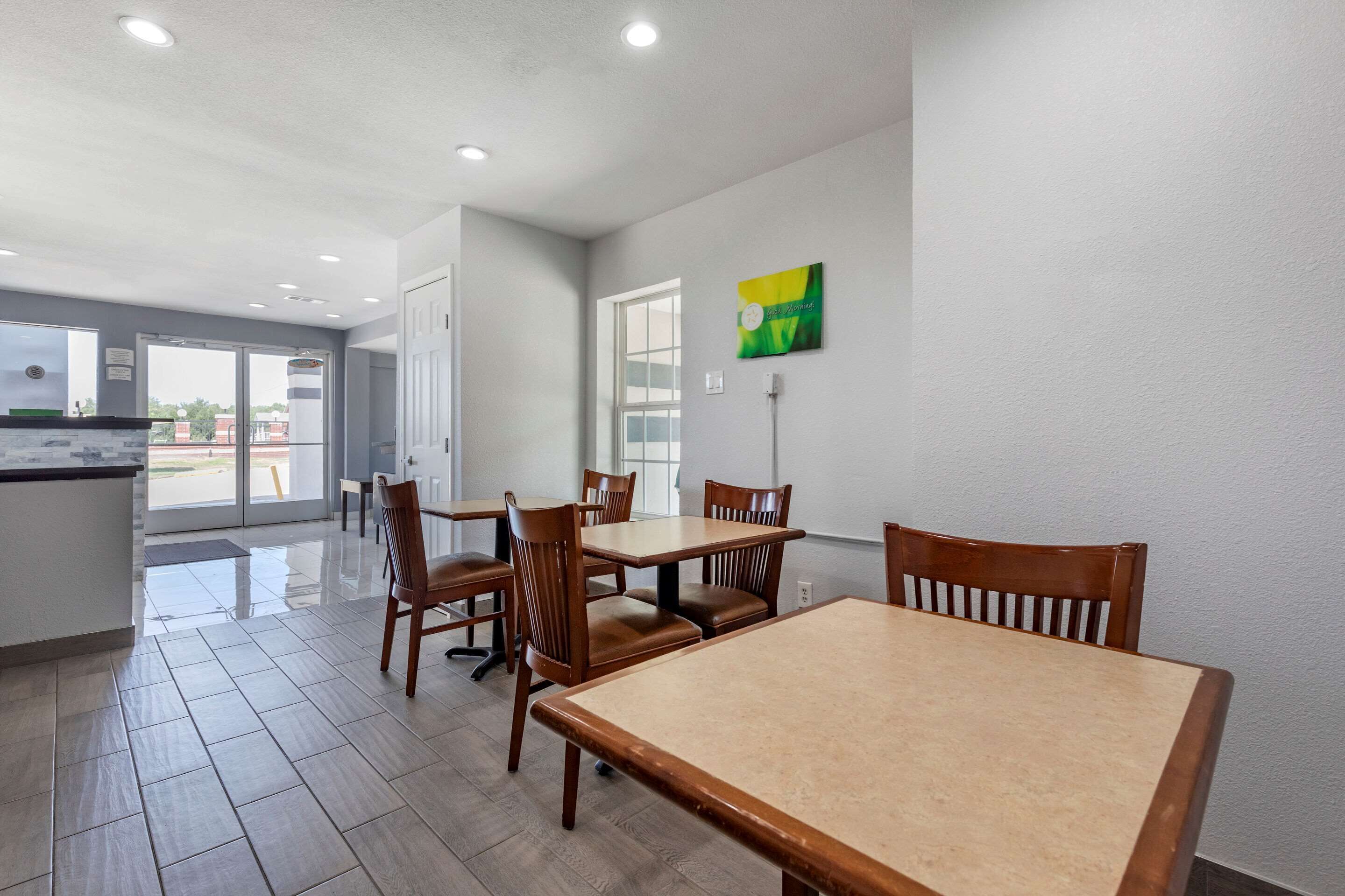 Petit déjeuner continental compris tous les jours