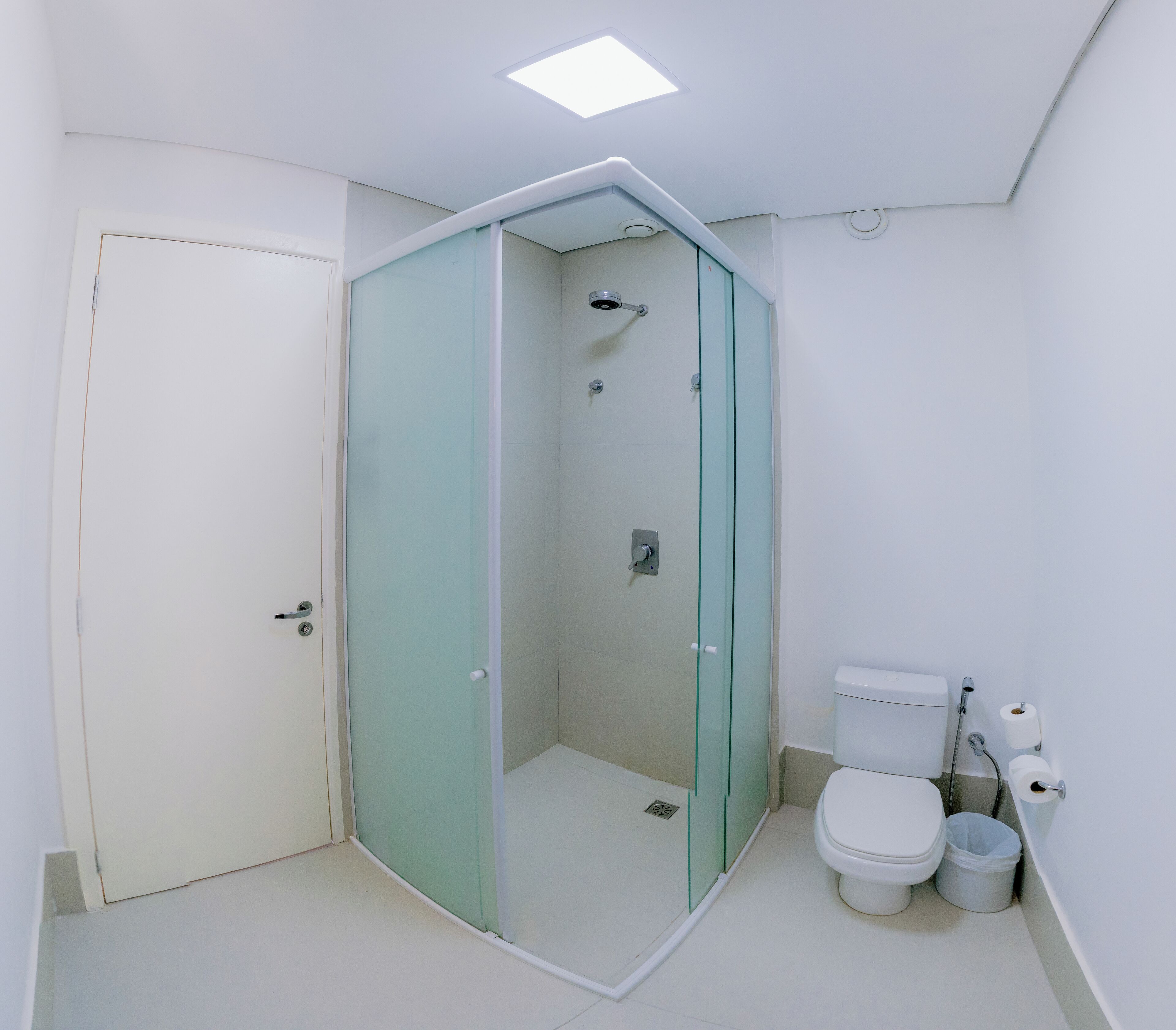 Standard-huone | Kylpyhuoneen suihku