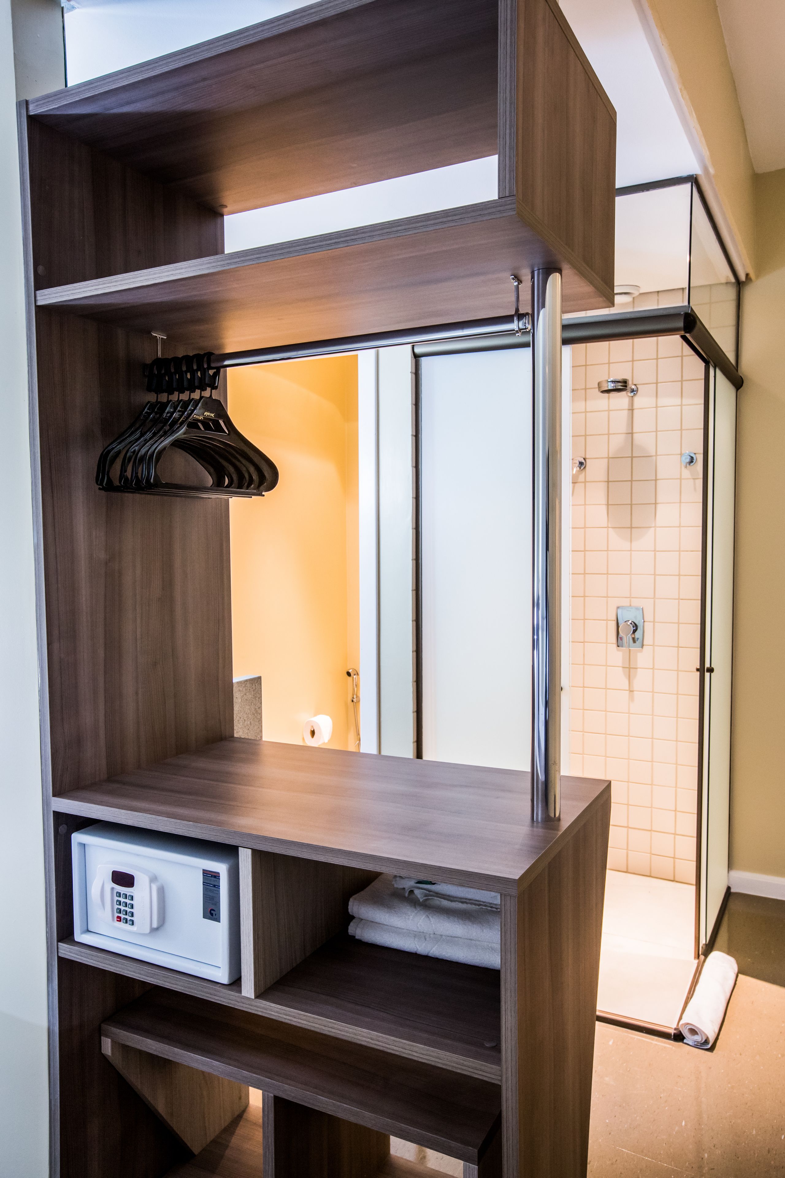 standard room, 2 single beds | bathroom | shower, hair dryer, towels