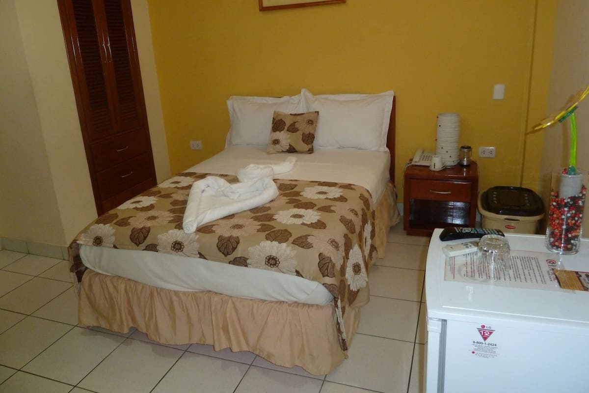 Minibar, camas extra y wifi gratis