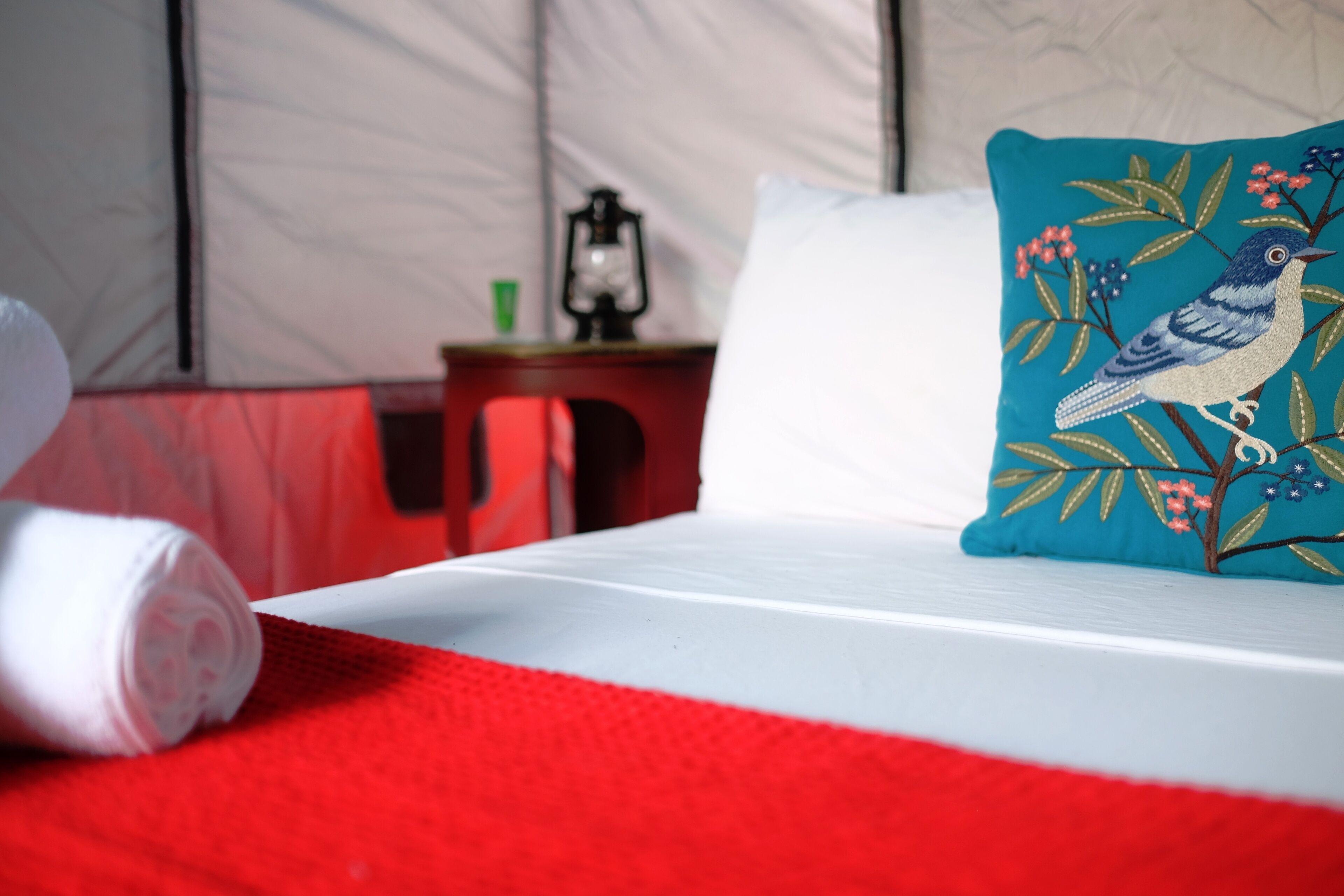 comfort tent, 1 queen bed, non smoking, garden view | 1 bedroom, in-room safe, free wifi, bed sheets