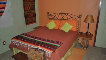 2 bedrooms, iron/ironing board, free WiFi