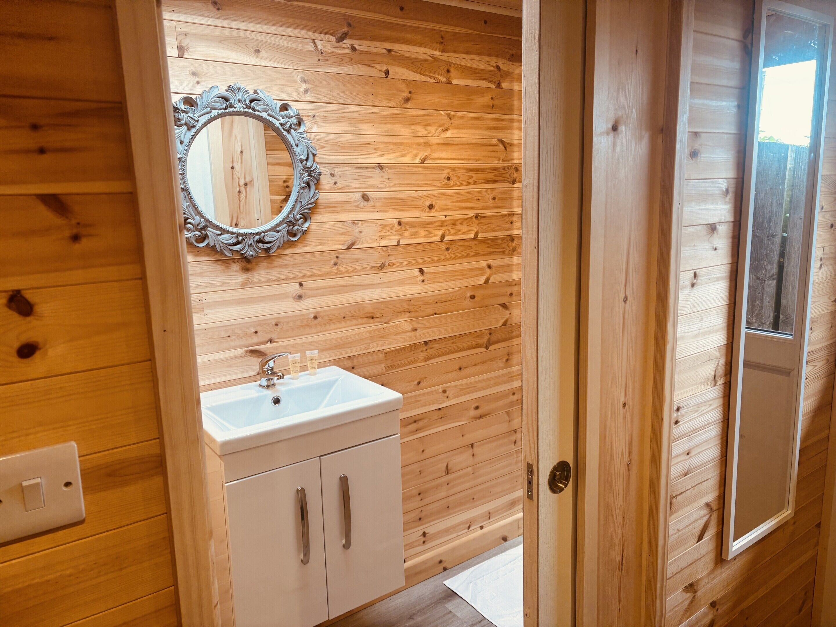 cabin, ensuite | bathroom