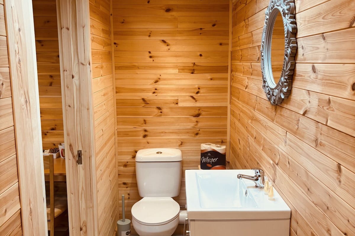 cabin, ensuite | bathroom