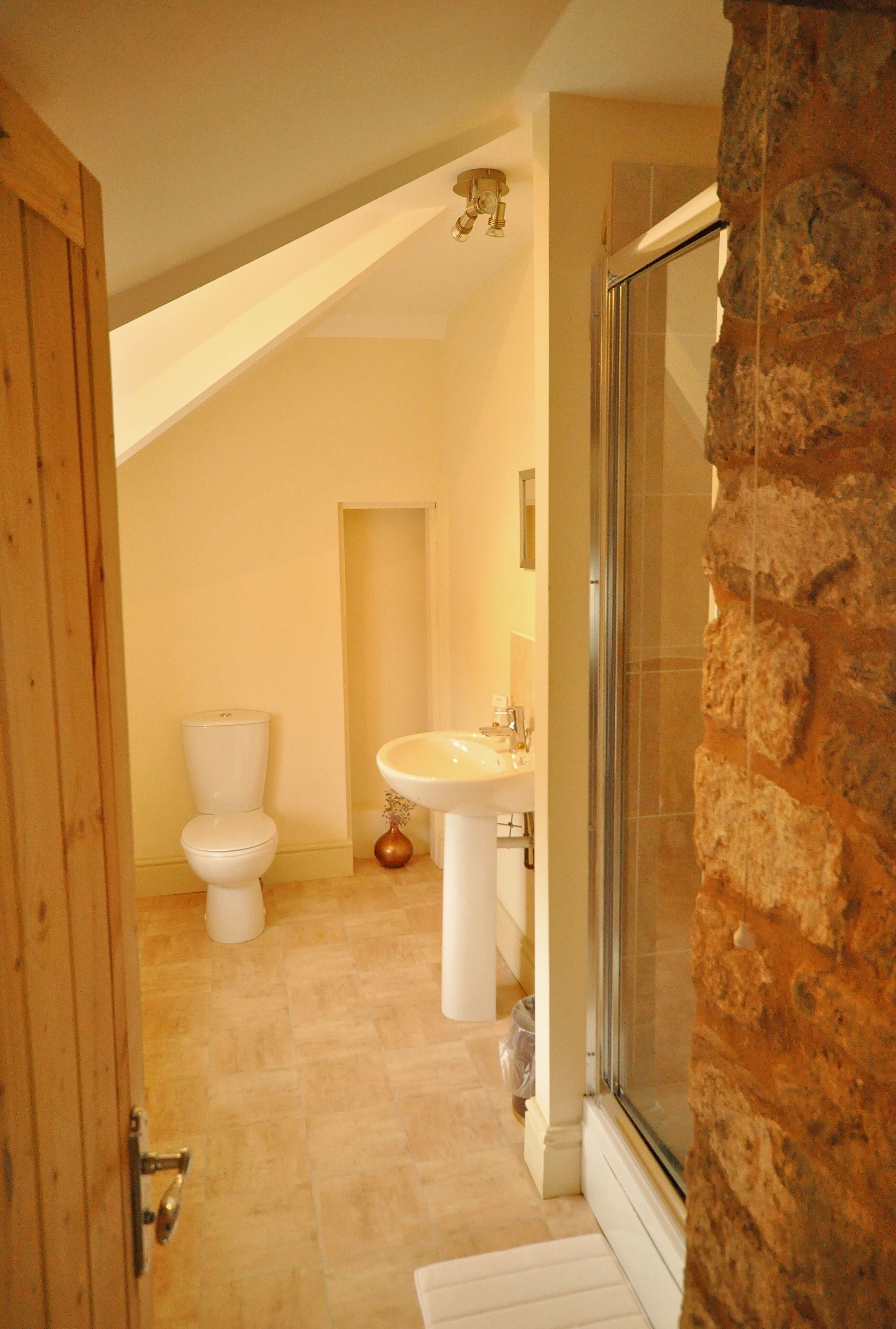 double room, ensuite | bathroom