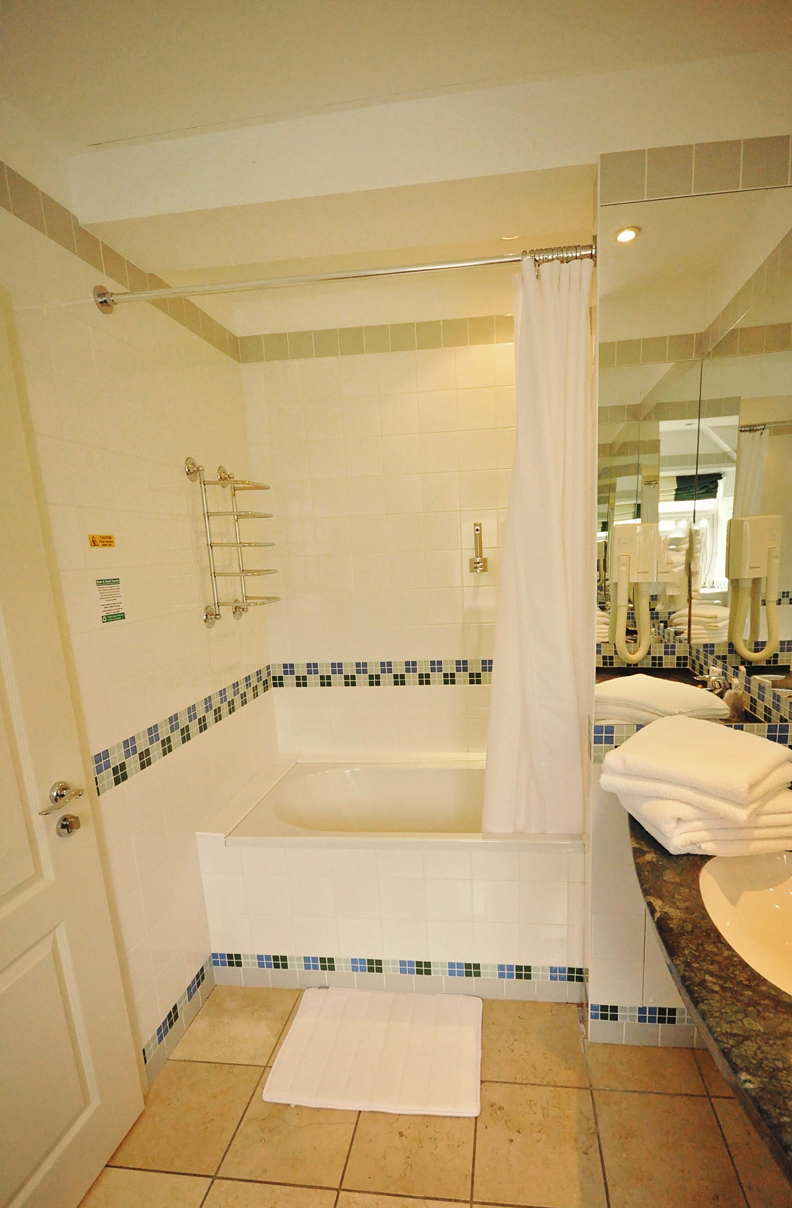 double room, ensuite | bathroom