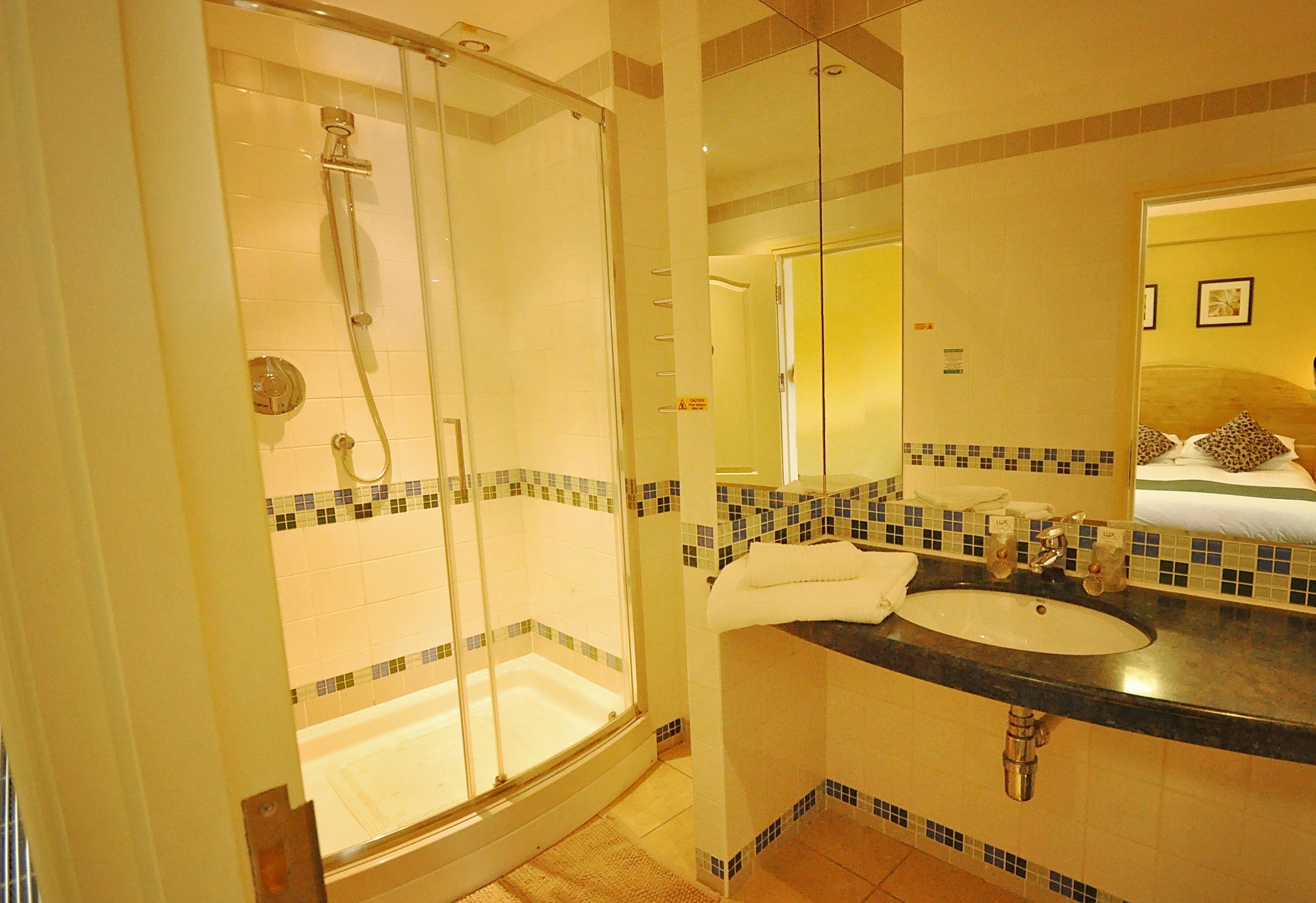 double room, ensuite | bathroom