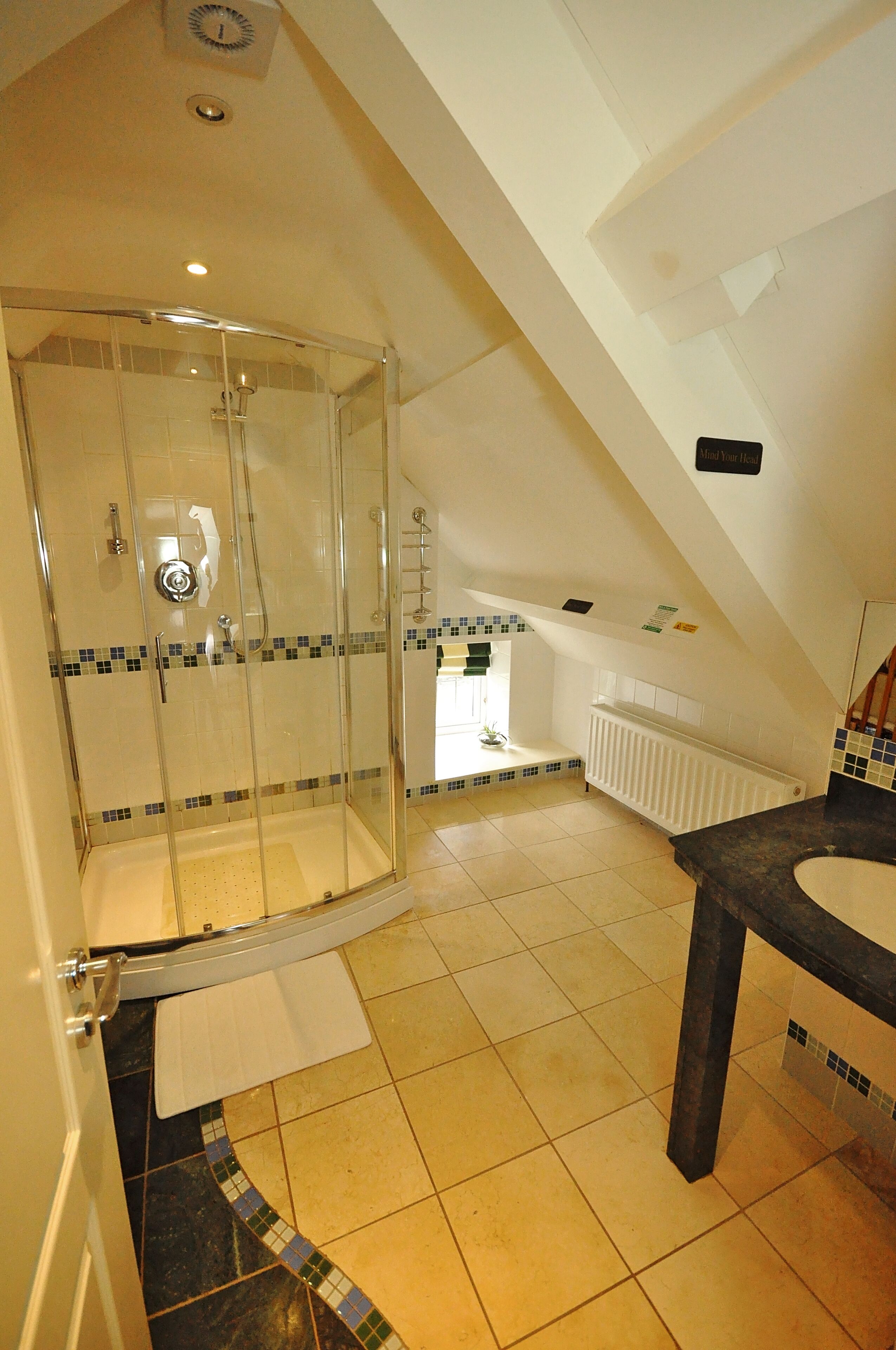 double room, ensuite | bathroom