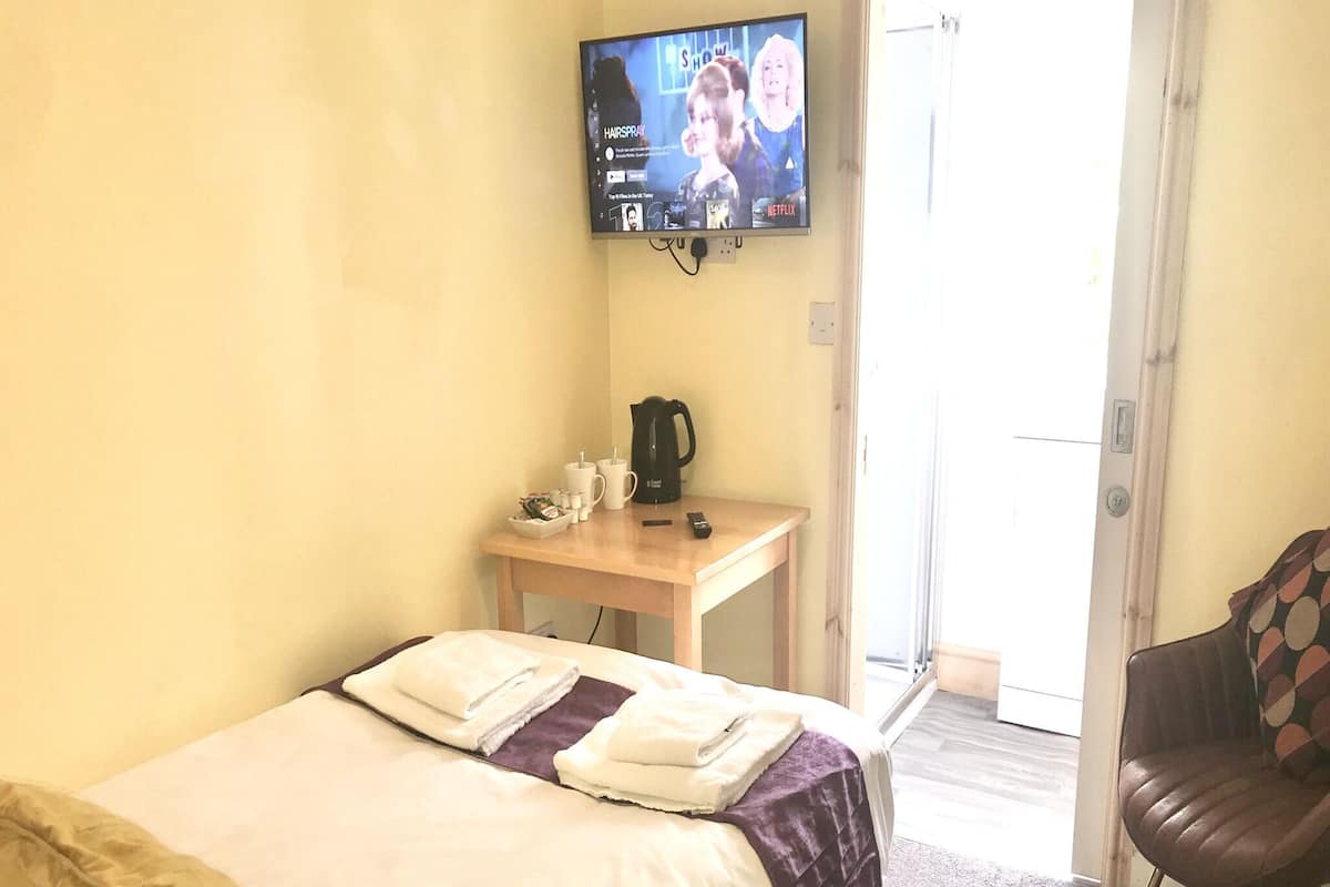 Comfort tweepersoonskamer, en-suite badkamer, uitzicht op tuin | 1 slaapkamer