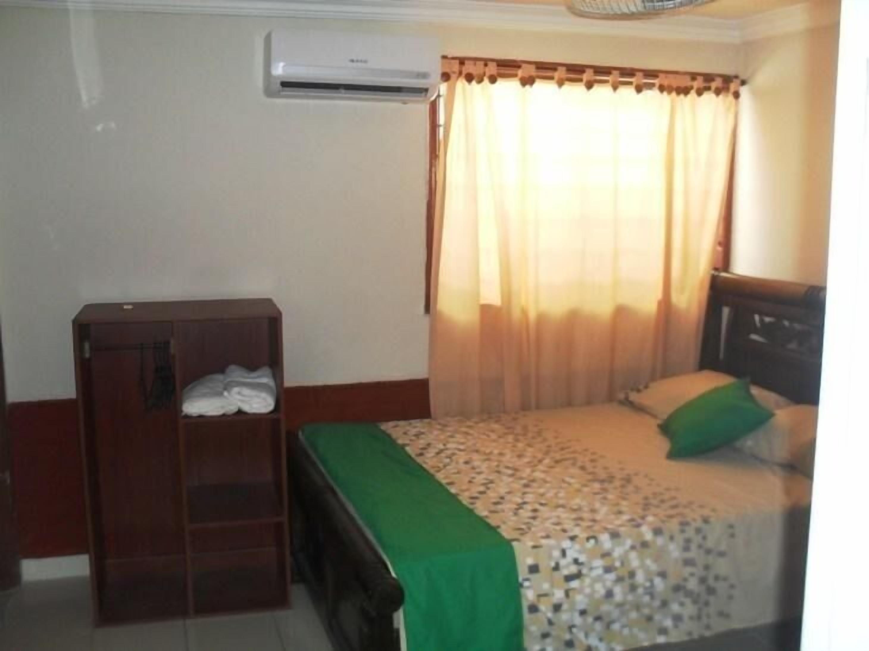 Setrika/meja setrika dan Wi-Fi gratis