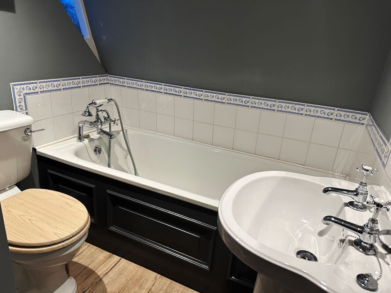 Mökki, oma kylpyhuone | Kylpyhuone