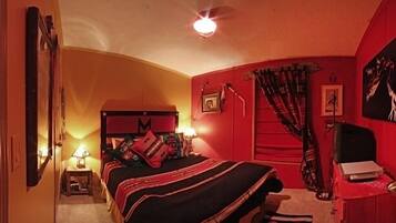 Royal House, 3 Bedrooms, Mountain View, Mountainside | 3 bilik tidur, seterika/papan seterika, Wi-fi percuma