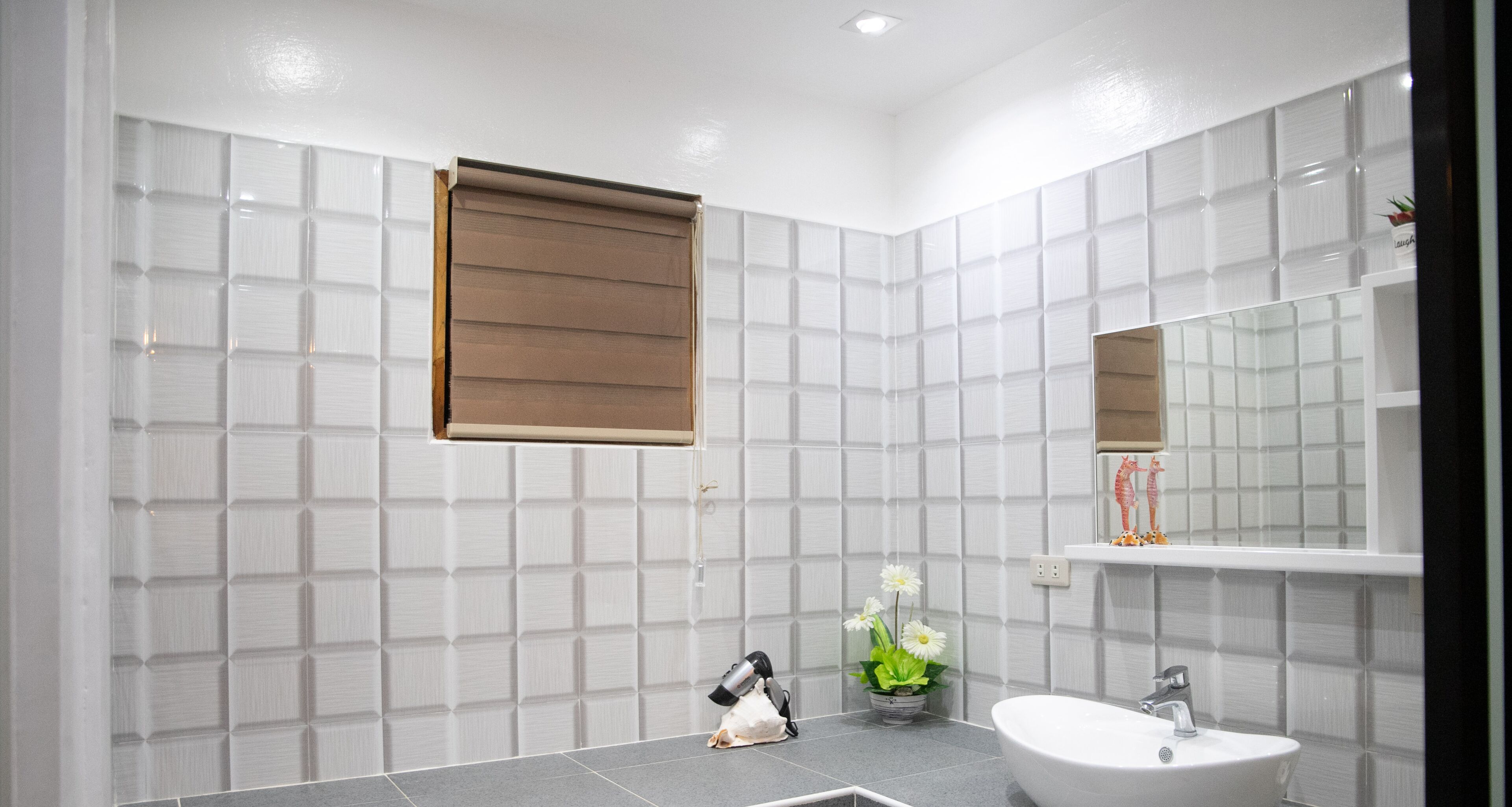 design cabin, non smoking, garden view | bathroom sink