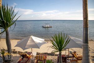 Quarto casal luxo, para não fumantes, vista para a praia | Vista do quarto
