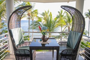 Quarto casal luxo, para não fumantes, vista para a praia | Terraço/pátio