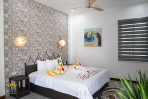 Minibar, cortinas blackout, sistema de insonorización y wifi gratis 