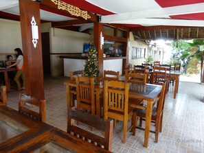 Restaurant - Whites and Greens Beach Resort (Panglao)