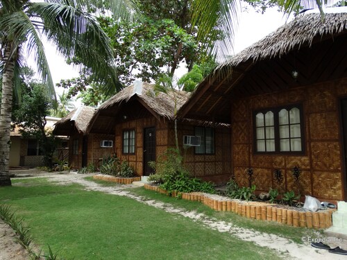 Whites and Greens Beach Resort