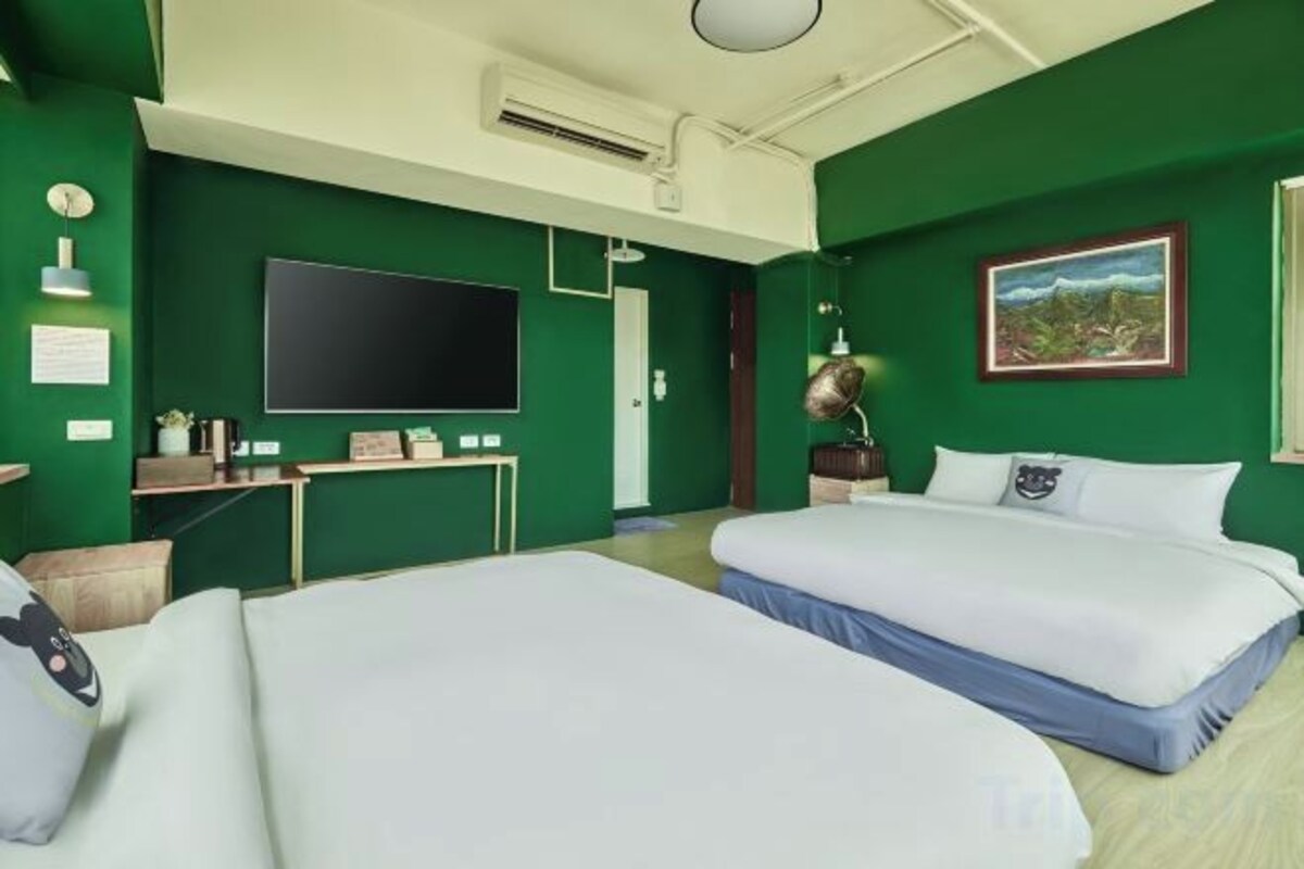 Blackout curtains, soundproofing, free WiFi, bed sheets