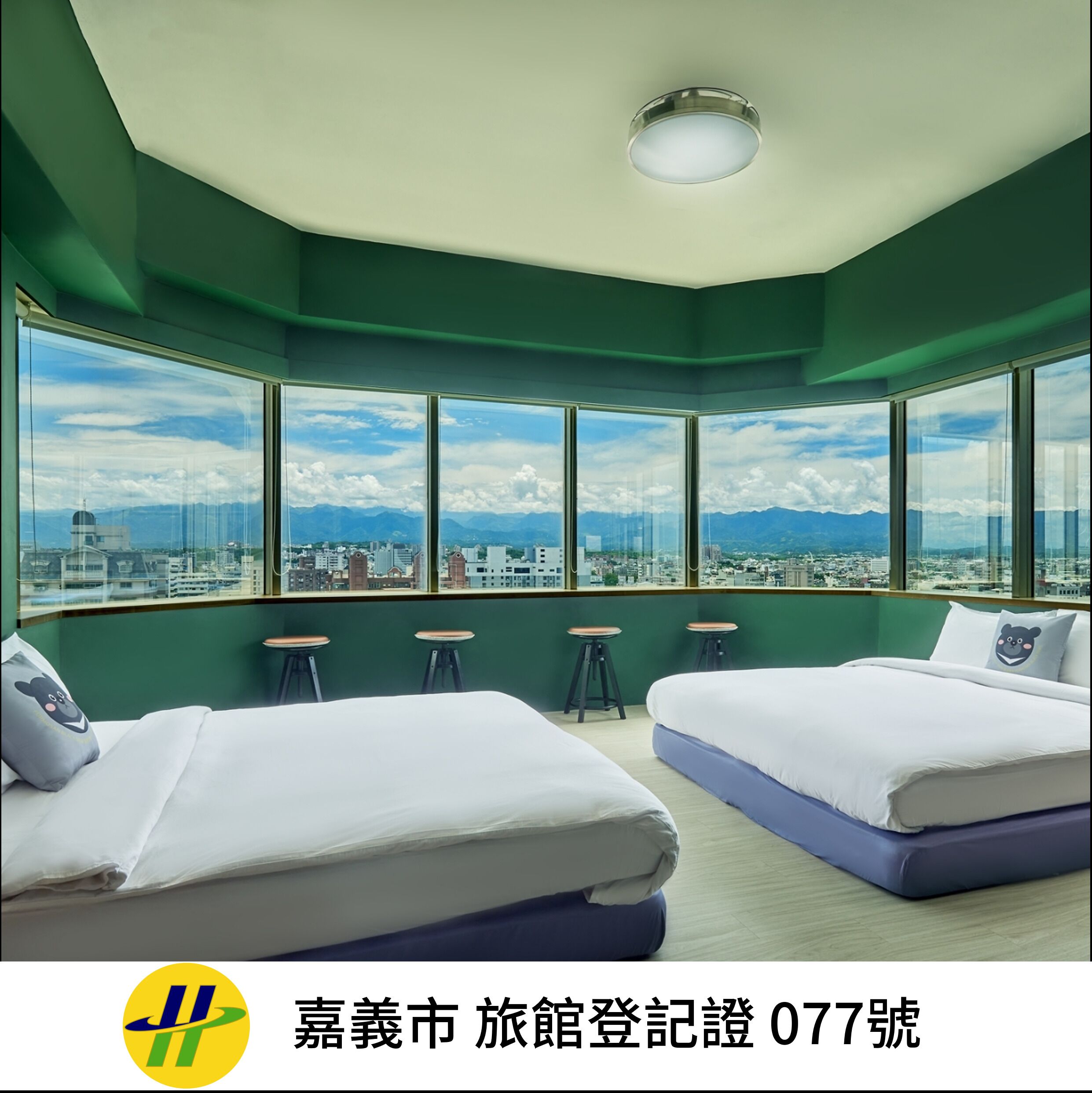 Habitación cuádruple panorámica | Cortinas opacas, sistema de insonorización, wifi gratis y ropa de cama