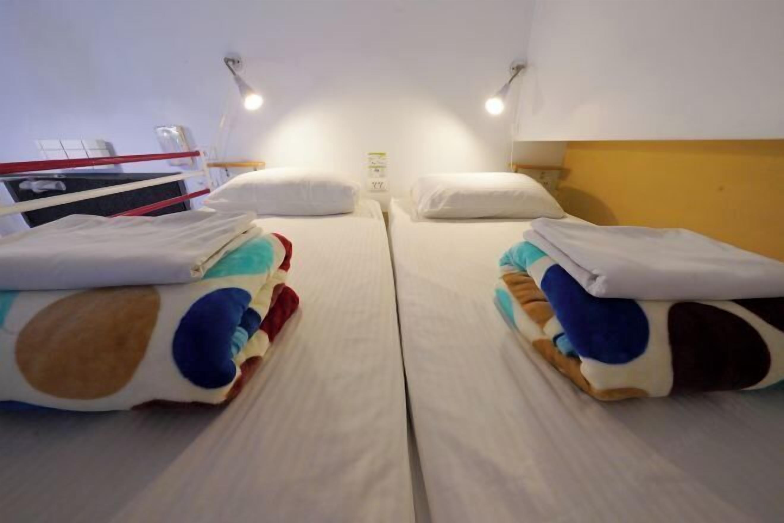 Cortinas blackout, sistema de insonorización y wifi gratis 