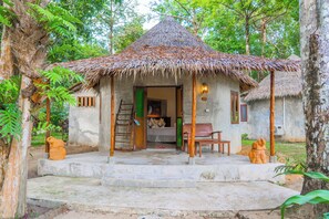Deluxe Ocean View | Minibar, in-room safe, desk, rollaway beds - The Tropical Beach Resort (Ko Chang)