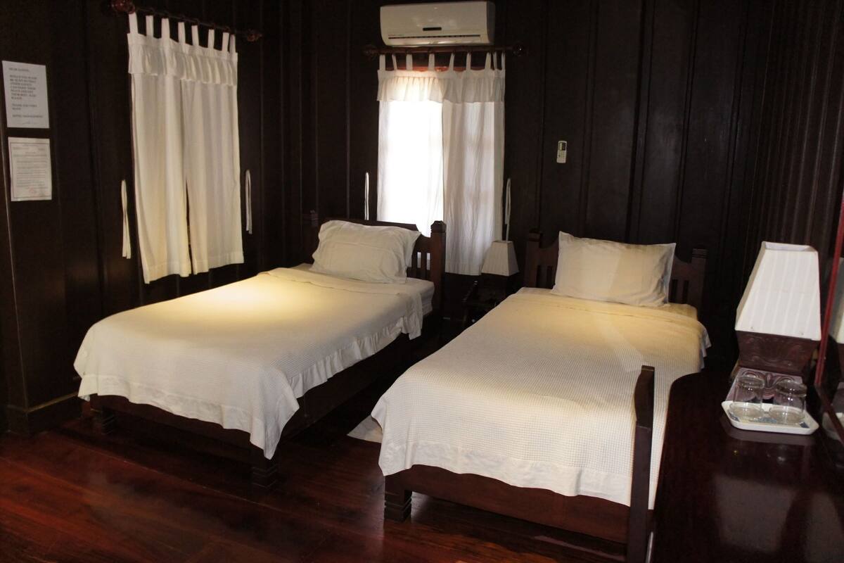 Minibar, in-room safe, desk, rollaway beds