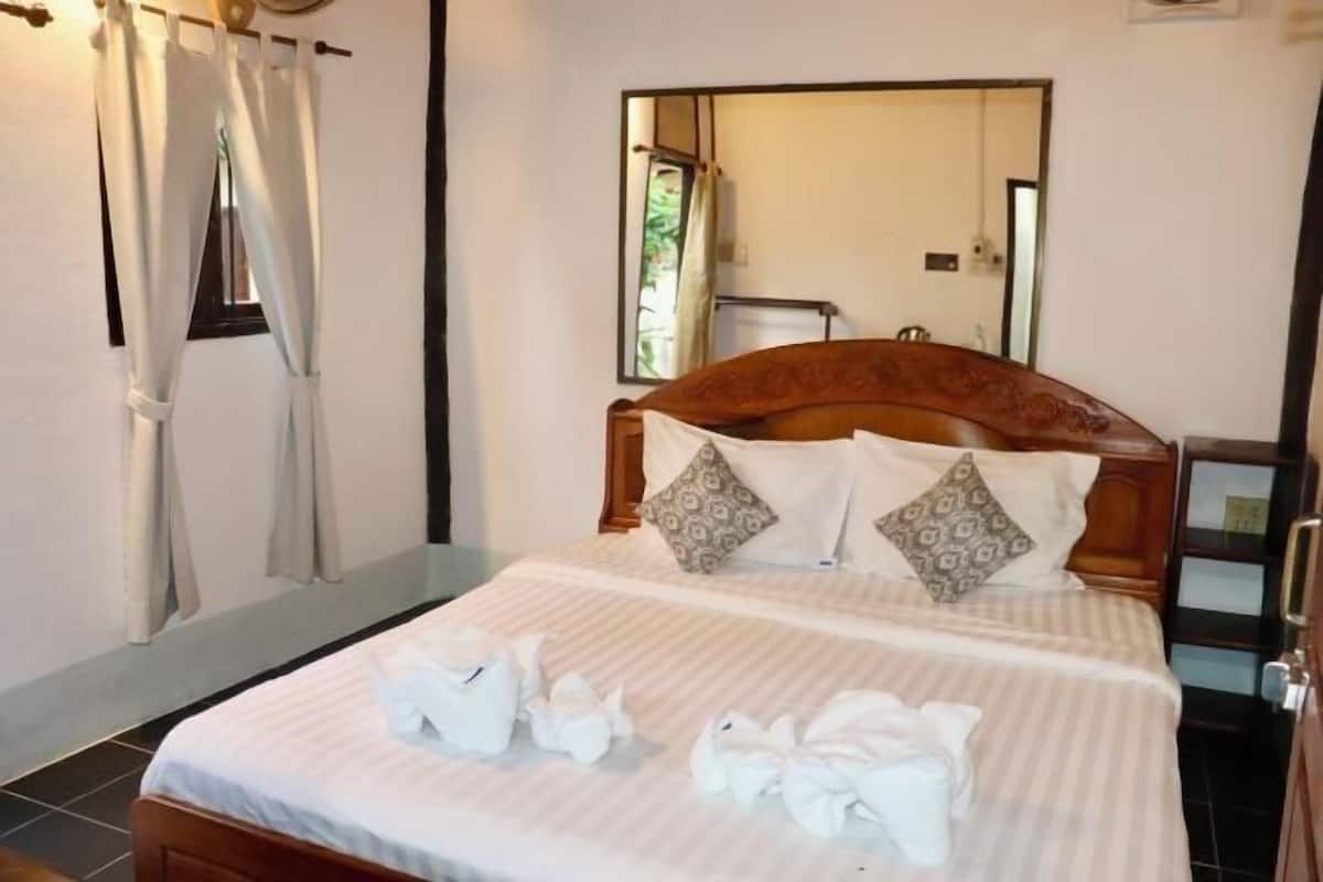 Minibar, in-room safe, soundproofing, free WiFi