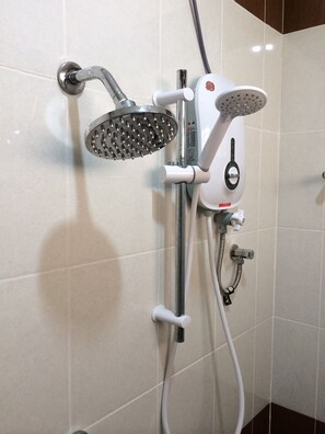 Shower, bidet, towels
