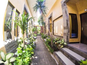 บริเวณประตูทางเข้า