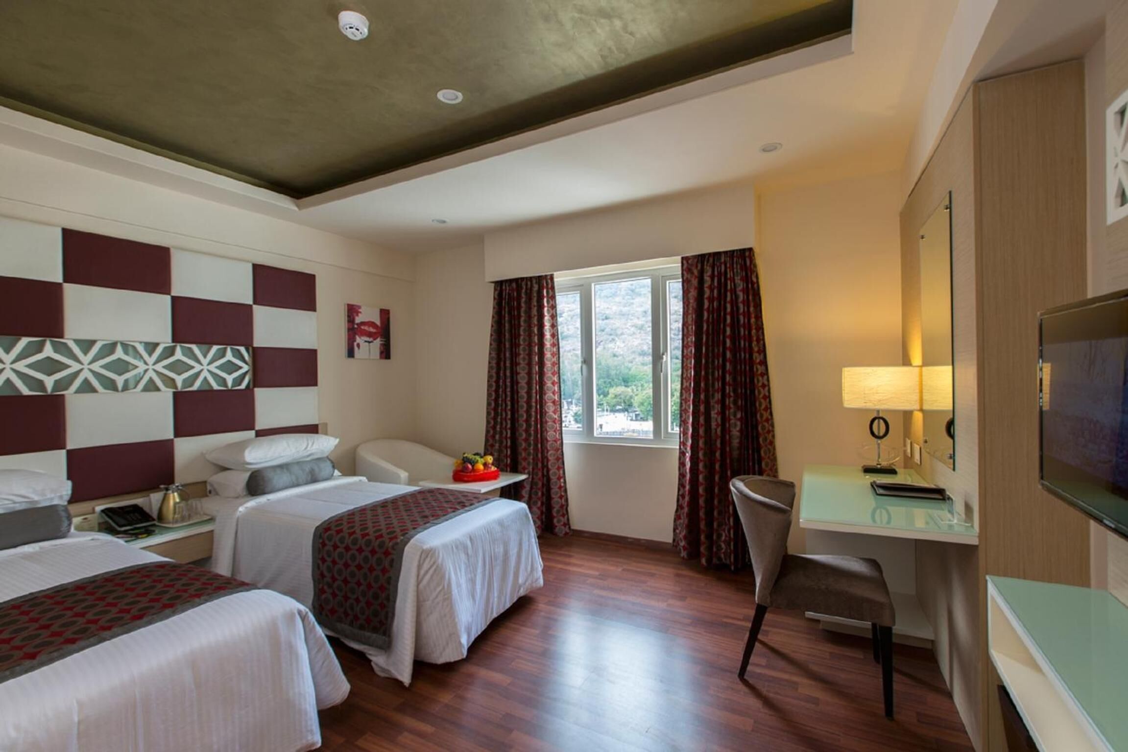 1 bedroom, premium bedding, minibar, in-room safe