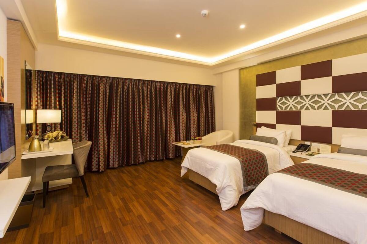 1 bedroom, premium bedding, minibar, in-room safe