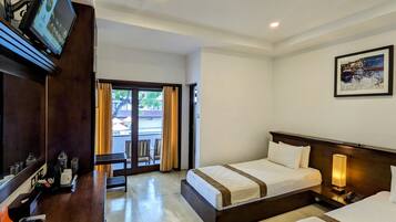 Literie de qualité supérieure, coffres-forts dans les chambres, bureau