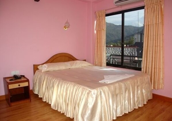 غرفة عادية ثلاثية - عدة غرف نوم - بحمام خاص | 15 عدّة غرف نوم ومكواة/لوح كي وواي فاي مجانًا