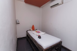 Aromatherapy, body scrubs, Ayurvedic treatments, massage/treatment rooms