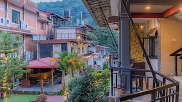 Deluxe Triple Room, 3 Bedrooms | View from room