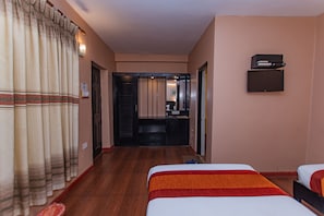 In-room safe, desk, laptop workspace, free WiFi