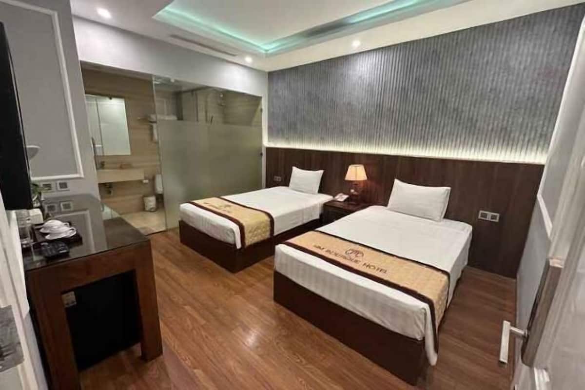 1 bedroom, minibar, in-room safe, desk