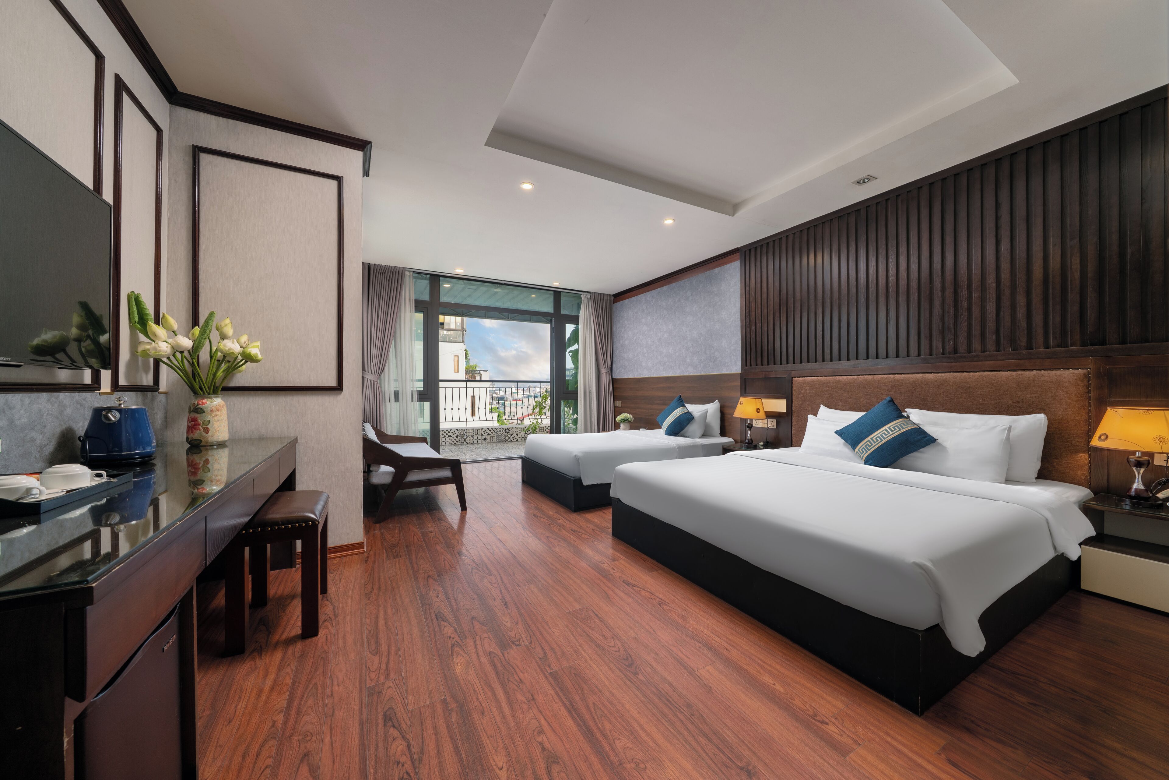 Family Lake View | Ropa de cama hipoalergénica y minibar 