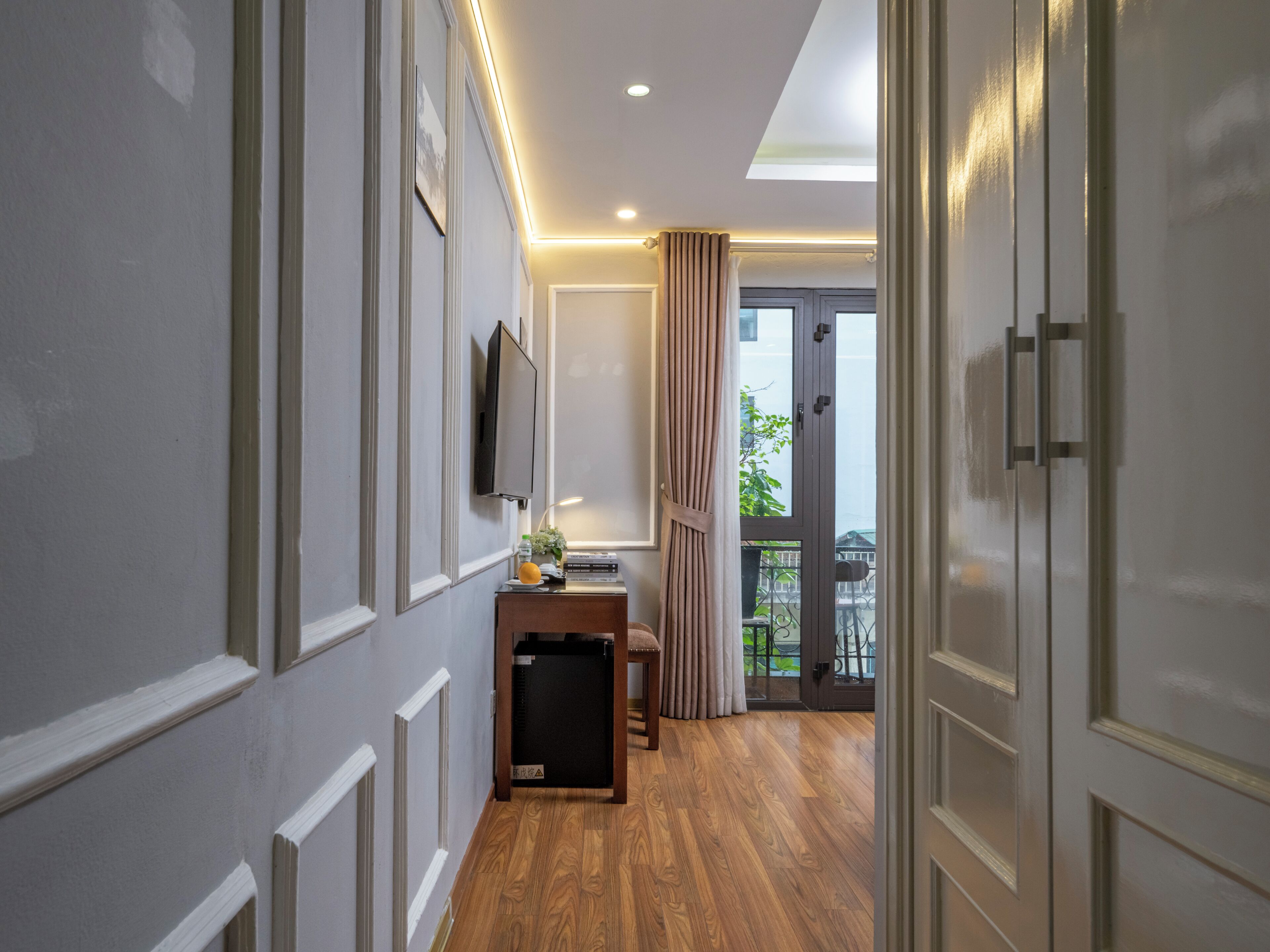 Suite Balcony | Roupas de cama antialérgicas, frigobar, cofres nos quartos, escrivaninha
