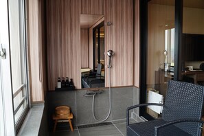 Deluxe-rum - icke-rökare (open-air bath) | Ljudisolering och gratis wi-fi