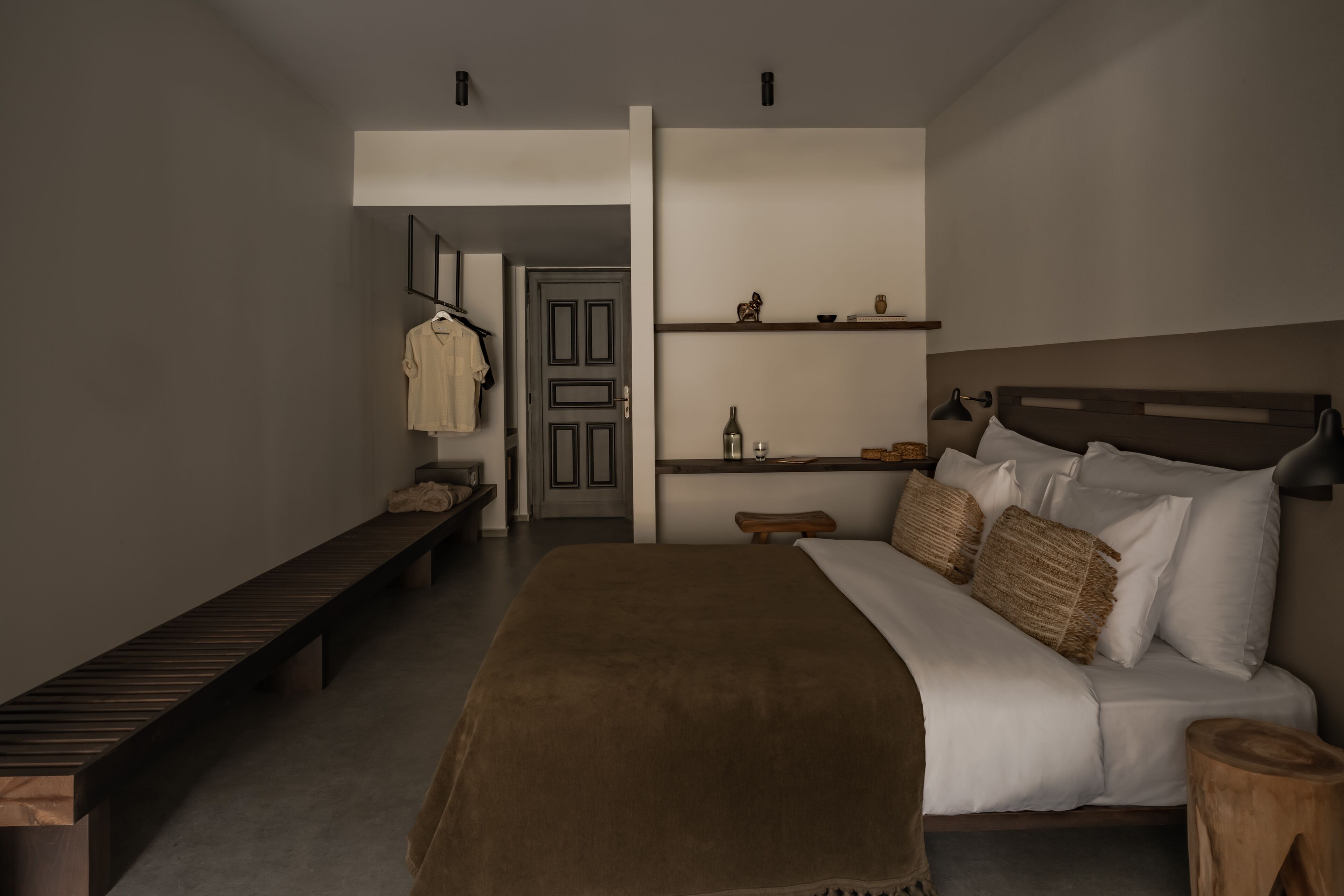 In-room safe, desk, WiFi (free), bed sheets