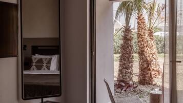 Una cassaforte in camera, una scrivania, Wi-Fi gratuito, lenzuola